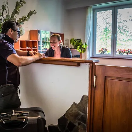 Fit - Contactless Check In Hotel