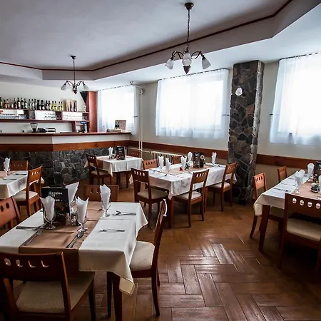 Fit - Contactless Check In 3*