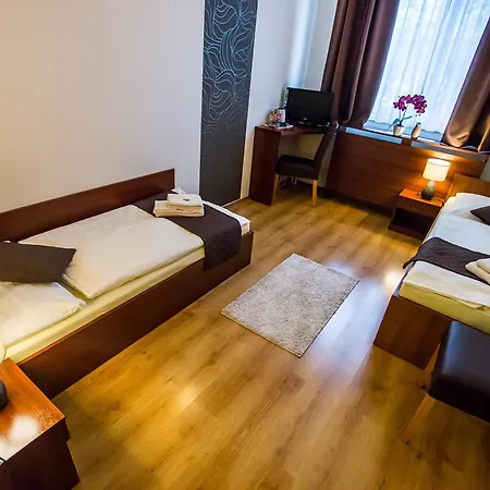 Fit - Contactless Check In 3* Zwoleń